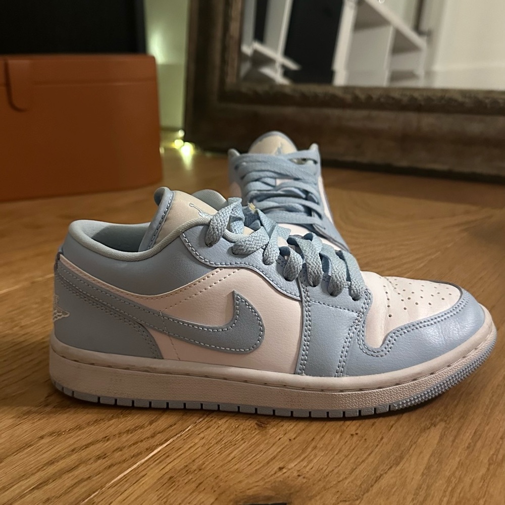 Nike Air Jordan Low in Light Blue and White